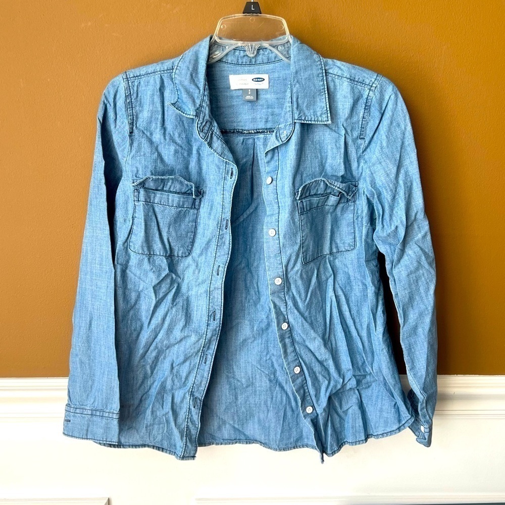 Old Navy Women’s Denim Collared Button Down Shirt Size Small